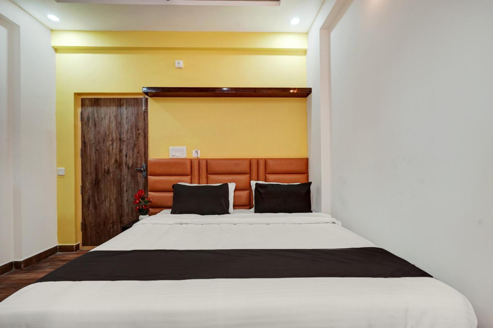 Collection O Utsav Grand Hotel Bangalore Exterior photo